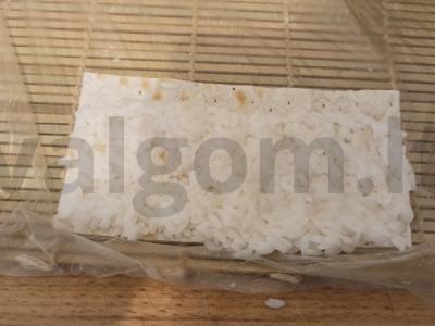 Ritinis su krabų lazdelėmis ir pomidoru Žingsnis 3