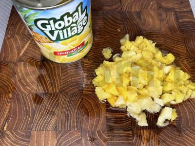 Salotos su ananasais ir grybais Žingsnis 1