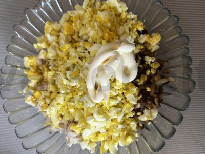 Salotos su ananasais ir grybais Žingsnis 4