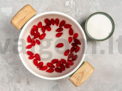 Šermukšnio kompotas Žingsnis 1