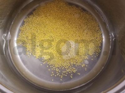 Pyragas su grikiais ir serbentais Žingsnis 1