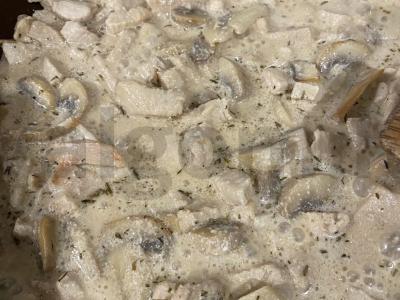 Vištiena su grybais grietinėje Žingsnis 4