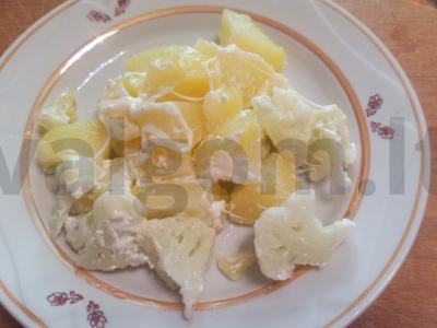 Bulvės su žiediniais kopūstais pagrindine nuotrauka