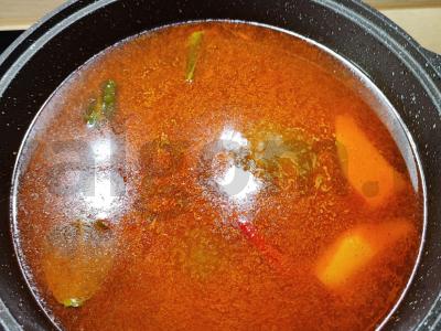 Tom Yum sriuba su ryžių makaronais Žingsnis 2