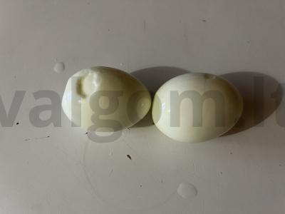 Skani salotos su krabų lazdelėmis ir ruginių skrudintų duonos kubelių Žingsnis 4