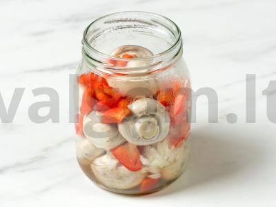 Greitai marinuoti grybai Žingsnis 4