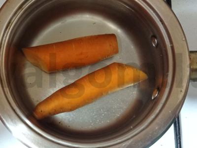 „Granatų apyrankė“ su riešutais ir džiovintais slyvomis Žingsnis 1