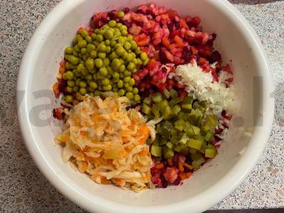 Salotas „Vinegretas“ su klasikiniu daržovių sudėtimi Žingsnis 3