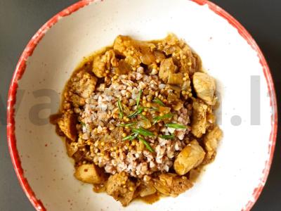 Kiauliena su prancūziškais garstyčiomis pagrindine nuotrauka