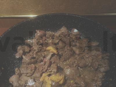 Vištienos kepenėlės su grietine ir garstyčiomis Žingsnis 2