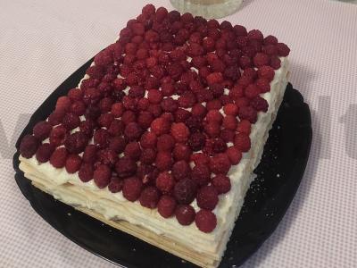 Tortas „Napoleonas“ su avietėmis pagrindine nuotrauka