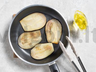 Baklažanai su pomidorais Žingsnis 3