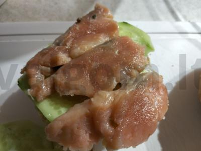 Bandelės su raudonąja žuvimi ir varškės sūriu pusryčiams Žingsnis 4