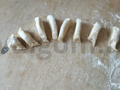 Sultingi čeburekai su vištienos faršu Žingsnis 3