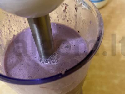 Pieno kokteilis su vaisiais ir uogomis Žingsnis 2