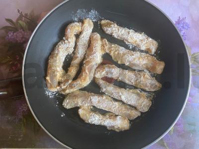 Patiekalas „Ani“ iš troškintų bulvių ir vištienos stripsų Žingsnis 4