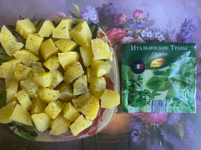 Patiekalas „Ani“ iš troškintų bulvių ir vištienos stripsų Žingsnis 5