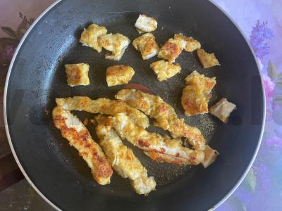 Patiekalas „Ani“ iš troškintų bulvių ir vištienos stripsų Žingsnis 6