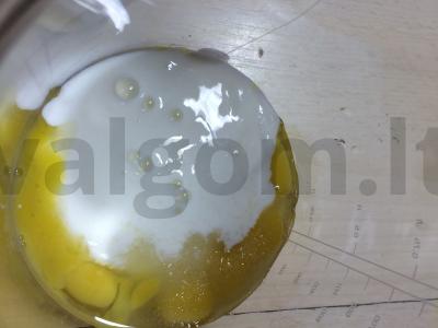 Avižų blynas su putpelės kiaušiniais, varškės sūriu ir bananais Žingsnis 2