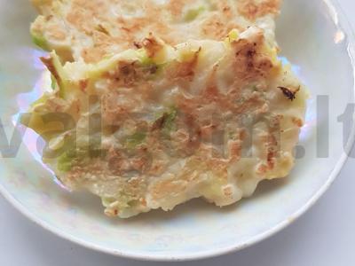 Kopūstų kotletai pagrindine nuotrauka