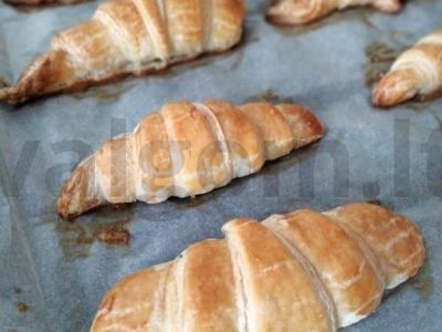 Kruasanai be įdaro pagrindine nuotrauka