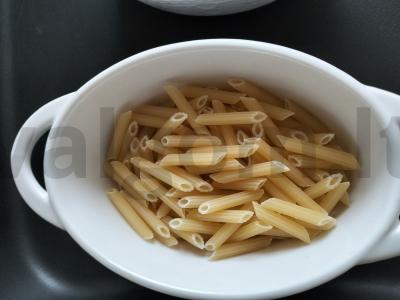 Patiekta makaronai piene Žingsnis 1
