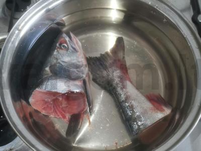 Lašišų sriuba su ryžiais ir daržovėmis Žingsnis 1