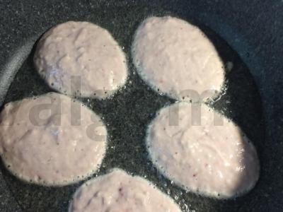 Braškių blynai su kokosu Žingsnis 6