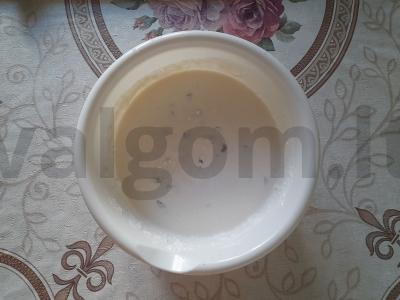 Patingėlių varškė su razinomis Žingsnis 2