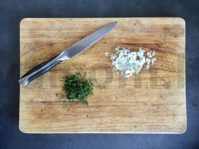 Šiltas salotas su vištiena ir kinoja Žingsnis 5