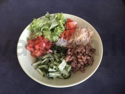 Šiltas salotas su vištiena ir kinoja Žingsnis 7