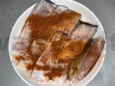 Keptas šamas su karamelizuotais svogūnais Žingsnis 2