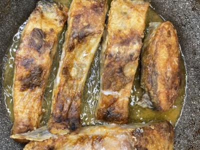 Keptas šamas su karamelizuotais svogūnais Žingsnis 4