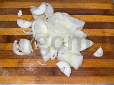 Keptas šamas su karamelizuotais svogūnais Žingsnis 6