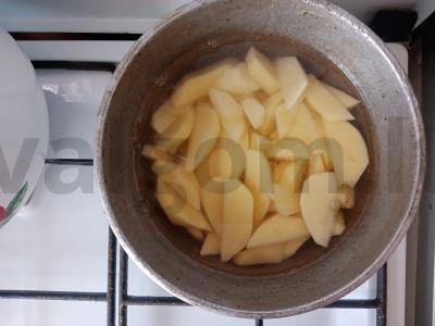 Kaimiški bulvės su provanso žolelėmis Žingsnis 3