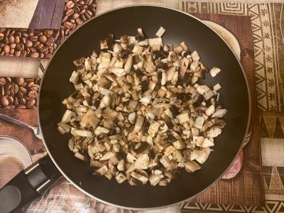 Šiltas salotas „Pachata“ su vištienos filė Žingsnis 1