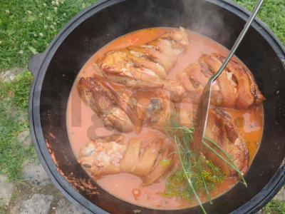 Troškintos šoninės naminiame pomidorų sultyse Žingsnis 10