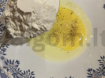 Žiedinė kopūstė su provanso žolelėmis tešloje Žingsnis 3