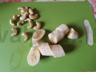 Pieno, grikių, banano ir anakardžių kokteilis Žingsnis 1