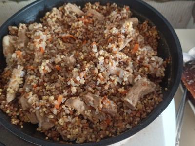 Pšeniškai-grikių košė pagrindine nuotrauka