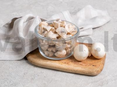 Kaip užšaldyti šviežius šampinjonus pagrindine nuotrauka