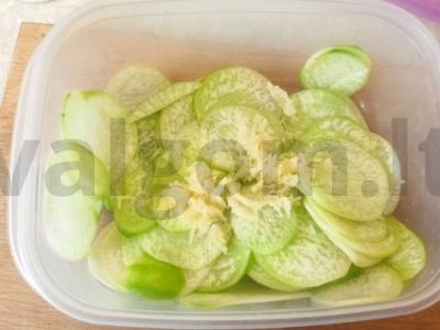 Marinuota ridikėliai su prieskoniais Žingsnis 3