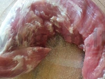 Troškinta kiauliena su prieskoniais ir lauro lapais Žingsnis 1