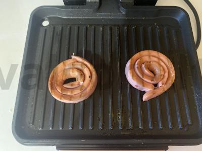 Sultingi burgeriai su Vienos dešrelėmis Žingsnis 5