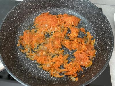 Makaronai su jautienos troškiniu Žingsnis 1