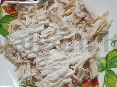 Saulėgrąžų salotos su vištiena, grybais ir sūriu Žingsnis 1