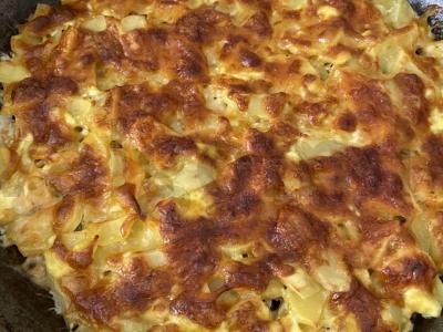 Prancūziškas mėsos patiekalas su veršiena ir gaudos sūriu pagrindine nuotrauka