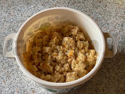 Menkių kotletai su svogūnais ir morkomis Žingsnis 5