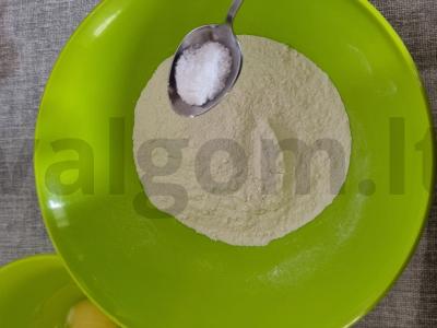 Namų kiaušinių makaronai Žingsnis 2