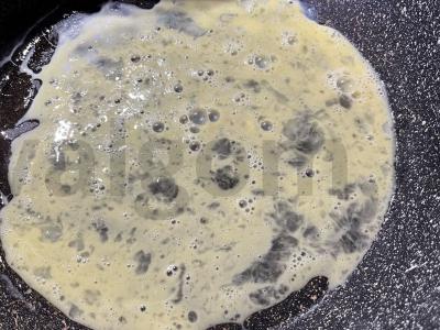 Tortilija su kiaušiniu, kumpiu ir sūriu greitam pusryčiui Žingsnis 4